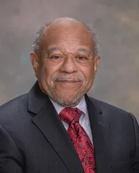 Dr Leon B Mcnealy, MD