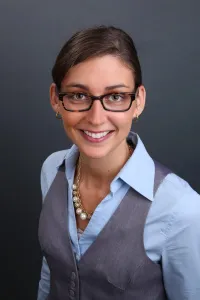 Dr. Erin Mcgonigle-Geisler, DO - Merriam, KS - Family Medicine