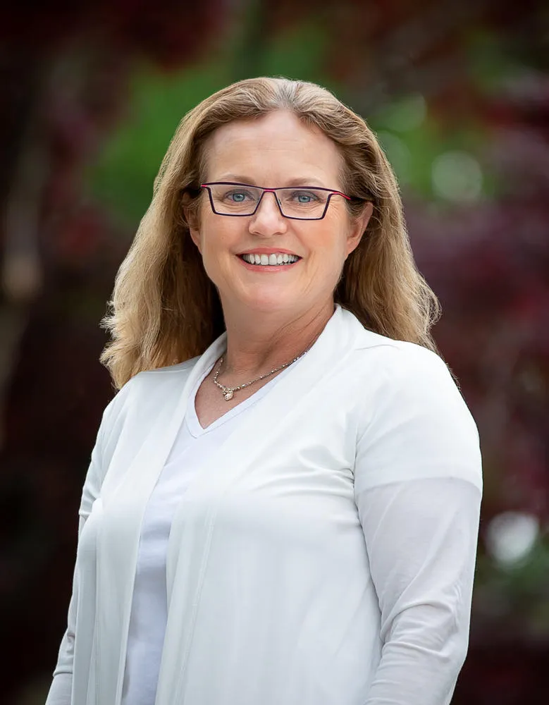 Dr. Helen Raynham - Arlington, MA - Dermatology