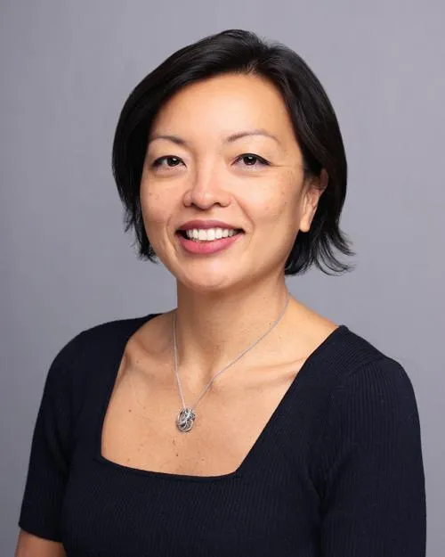 Dr. Vi Thuy Quach, MD - Hackensack, NJ - Internal Medicine