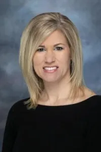 Alyssa L. Uker, ARNP - Bettendorf, IA - Nurse Practitioner