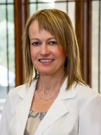 Dr. Mae Fischer, MD - Paducah, KY - Internal Medicine
