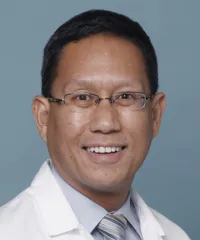 Dr. Edsel J Gayoso, MD - Washington, DC - Internal Medicine