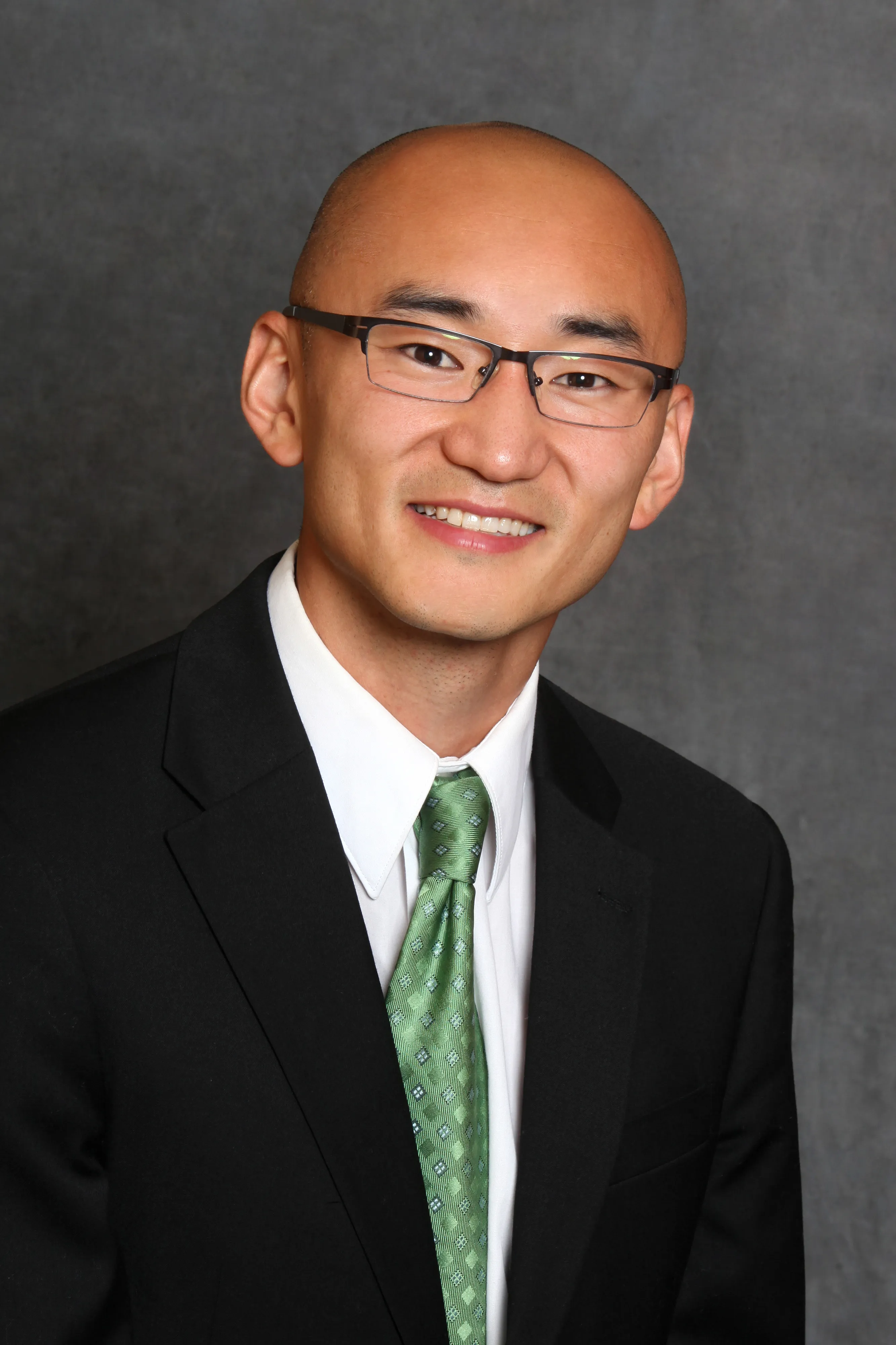 Dr. Adam J. Bakker, MD - Edina, MN - Orthopedic Surgery, General Orthopedics, General Surgeon, Orthopedic Surgeon, Sport Medicine Specialist