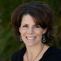 Dr. Julie Fecht, MD - Fishers, IN - Pediatrics, Internist/pediatrician