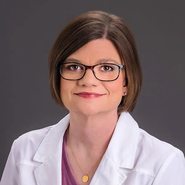 Dr. Sarah Younger, MD - Columbia, MO - Pediatrics, Internist/pediatrician, Neonatologist