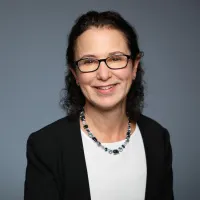 Dr. Lisa G. Wohl, MD - Bloomingdale, IL - Ophthalmology