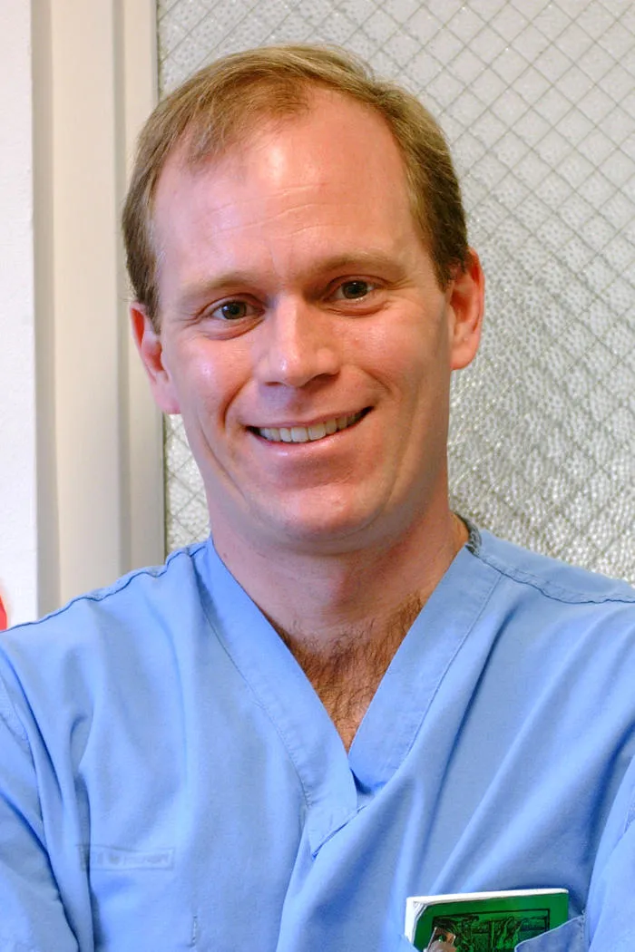 Dr. Patrick Nolan Martin, MD - Rochester, NY - Critical Care Medicine, Critical Care Specialist