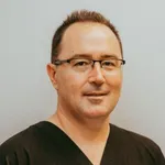 Dr. Federico Richter