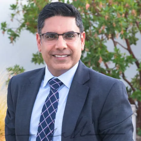 Dr. Rahul Bhola, MBA, MD - Orange, CA - Ophthalmology