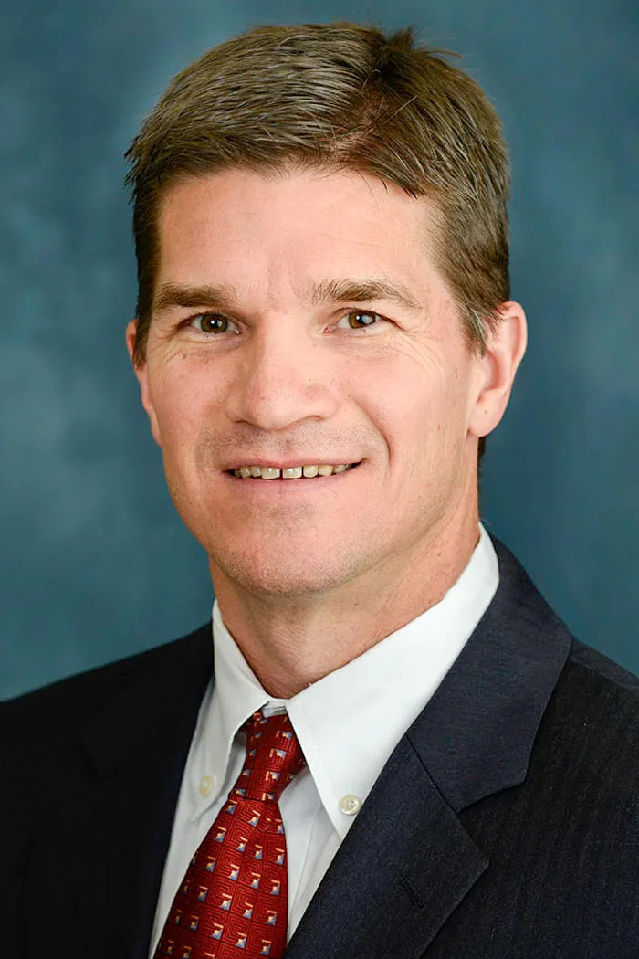 Dr. Luke Stirling Loveys, MD