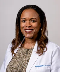 Dr. Trashawn Nicole Thornton-Davis, MD - Silver Spring, MD - Obstetrics & Gynecology
