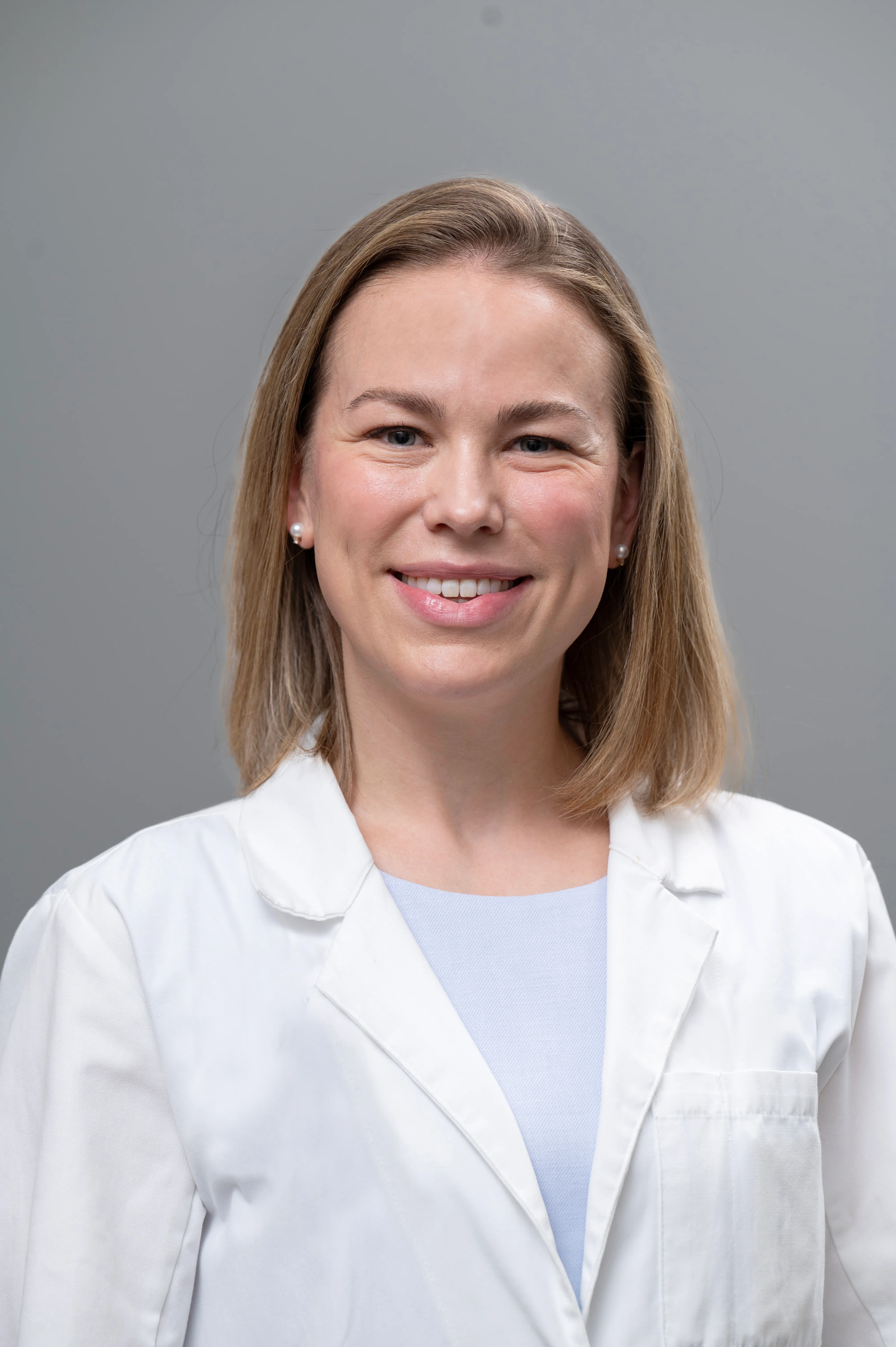 Dr. Alexis Matrka Alva, MD - Lawrenceville, GA - Orthopedic Surgery, Total Joint Replacement